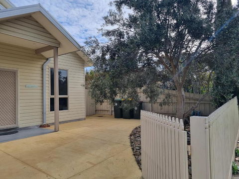 Into Freedom - Accommodation in Brisbane 1