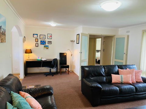 Intrigue FREE WI-FI - Accommodation in Brisbane 1