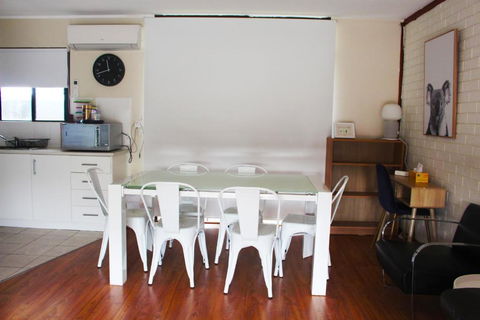 Investigator Beach Breeze Apartments U2 - Accommodation in Brisbane 3