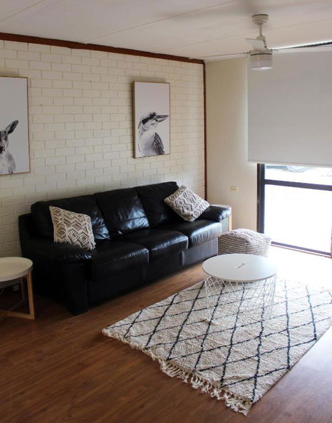 Investigator Beach Breeze Apartments U2 - Accommodation in Brisbane 1