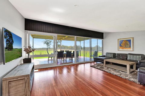 Ironbark Hill Estate - Accommodation in Brisbane 3