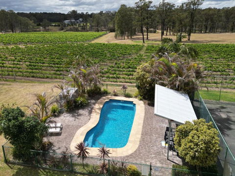 Ironbark Hill Estate - Accommodation in Brisbane 2