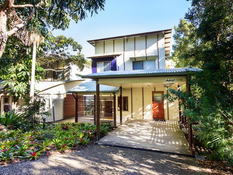 Adrift - Accommodation in Brisbane 0