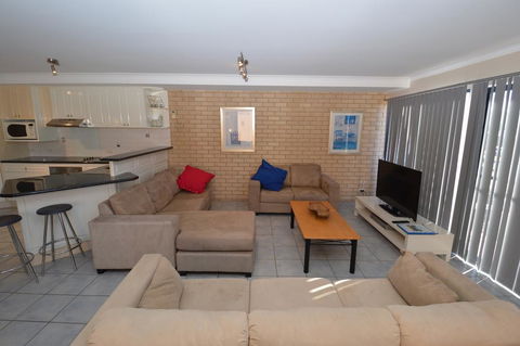 Aegean Blue - Accommodation in Brisbane 3