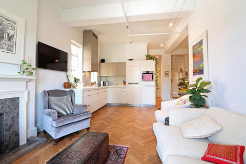 Alcaston House - Parliament House 300m, WiFi, Netflix - Accommodation in Brisbane 1