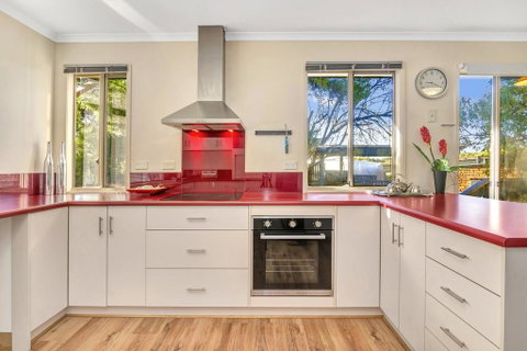 All Decked Out - Accommodation in Brisbane 2