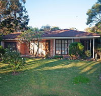 All Decked Out - Pet Friendly - Accommodation in Brisbane