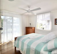 Aloha Alex Beach House Pet-friendly- 450m to the beach - Accommodation in Brisbane