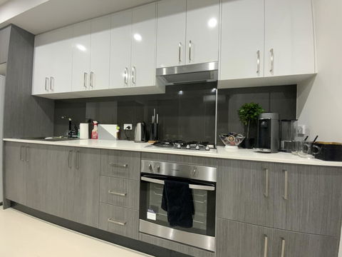 Amazing New Apartment Penrith, Prime Location - Accommodation in Brisbane 3