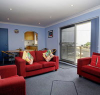 Anchorage 7 Beautifully Renovated Close to Rockpool - Accommodation in Brisbane