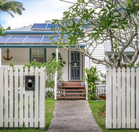 Anchored in Byron - Accommodation in Brisbane