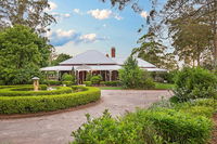Book Crows Nest Accommodation Vacations Accommodation in Brisbane Accommodation in Brisbane