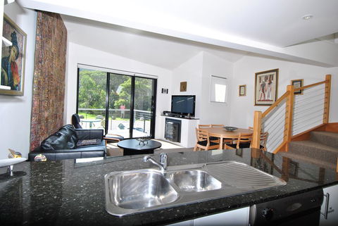 Angala 2 - Accommodation in Brisbane 1