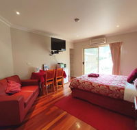 Angela's Beach Stays - Accommodation in Brisbane