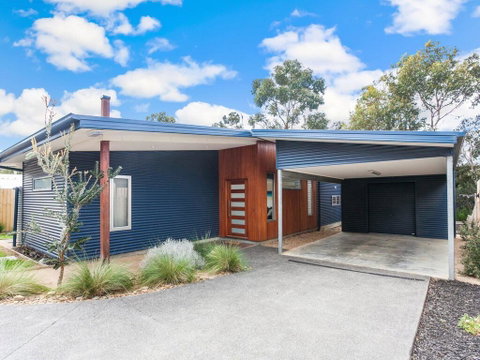 ANGLE BY THE SEA - Anglesea - Accommodation in Brisbane 0