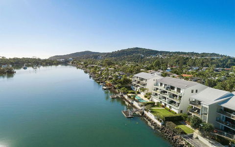 Apartment 5 Commodore - Accommodation in Brisbane 0