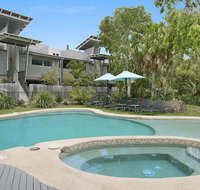 AquawatersBelongil - Accommodation in Brisbane