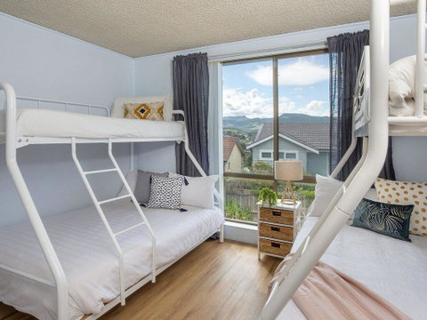 Armstrong Ridge - Affordable Beach Oasis - Accommodation in Brisbane 2