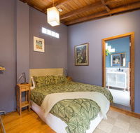 Art  Garden Retreat - Accommodation in Brisbane
