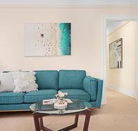 Art Deco apartment steps from harbour and beach - Accommodation in Brisbane