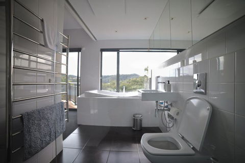 Luxurious, Tranquil And Private - Accommodation in Brisbane 3