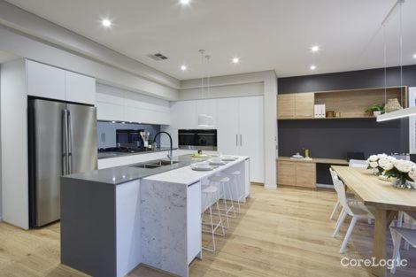 Luxury Bedrooms In A Resort Style Home - Accommodation in Brisbane 3