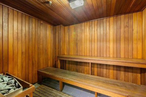 MAN54 -Manly Magic Waterfront Retreat With Gym & Sauna - Accommodation in Brisbane 1