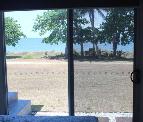 Manta Ray On The Beach - Accommodation in Brisbane 1