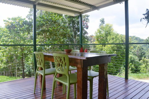 Mena Creek Flower House - Accommodation in Brisbane 0