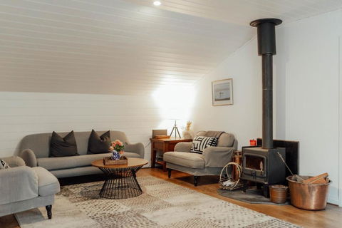 MARYBANK ESTATE - BARN LOFT - Accommodation in Brisbane 0