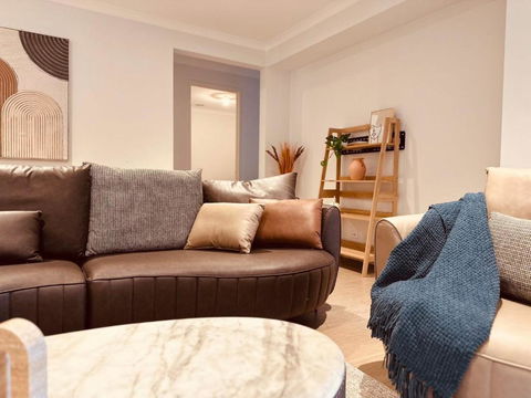 MEL-Point Cook Elegant Four-Bedroom House - Accommodation in Brisbane 3