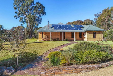 Melliodora - Relax, Unwind & Recharge - Accommodation in Brisbane 0
