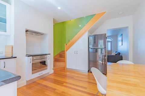 MELVINGTON BOUTIQUE APARTMENT IN HOBART CBD O - Accommodation in Brisbane 2