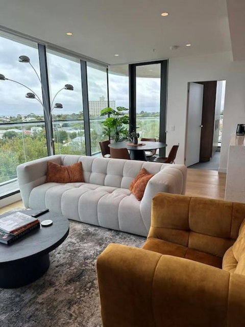 Modern 2 BRM Apt In Williamstown - Accommodation in Brisbane 2