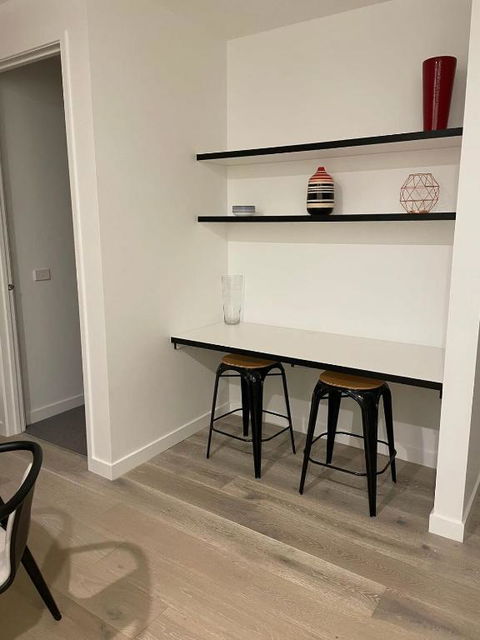 Modern Apartment On Courtney-02594 - Accommodation in Brisbane 2