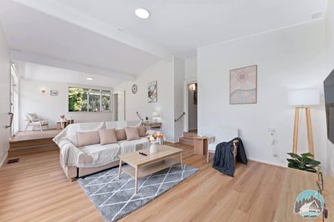 Modern House With Spacious Backyard In Telopea - Accommodation in Brisbane 1