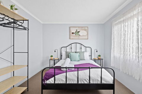 Modern Private Double Room - Central Spot At Liverpool - Shared Bathroom - Accommodation in Brisbane 0