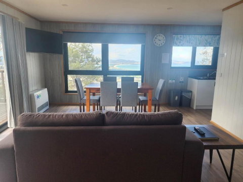 Mount Rumney Escapes - 5 Seaview Kangaroo House - Accommodation in Brisbane 2