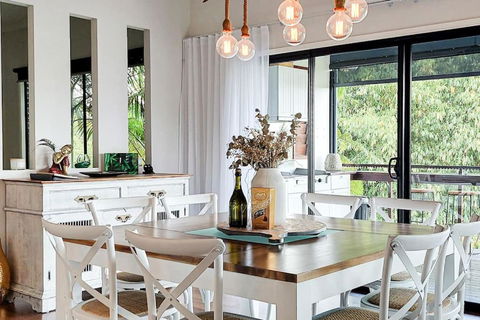 Mountain View Escape - Accommodation in Brisbane 3