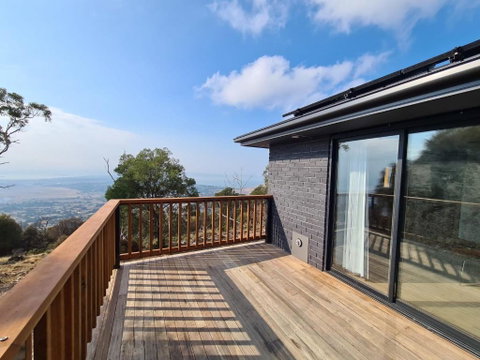 Mount Rumney Escapes - 4 Seaview Devil House - Accommodation in Brisbane 0