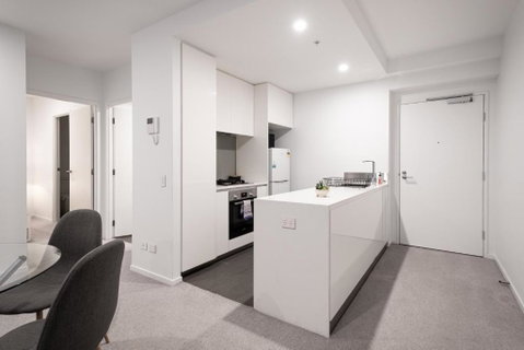 Panoramic Views 2br With Pool And Free Carpark - Accommodation in Brisbane 2