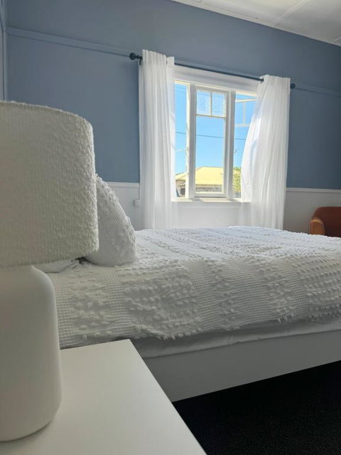 Penguin Paradise Beach House - Accommodation in Brisbane 3