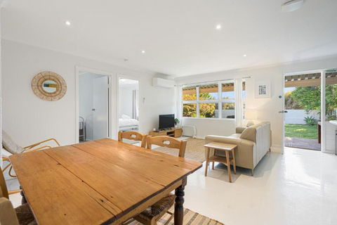 Peaceful Seaside Cottage - Accommodation in Brisbane 2