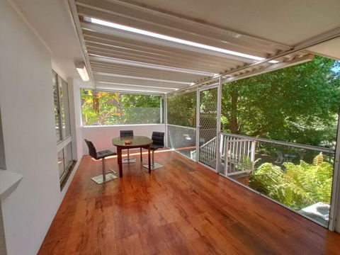 Peaceful Room In Modern And Spacious Baulkham Hills Home - BH2 - Accommodation in Brisbane 3