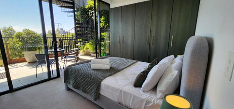 Penthouse Perfection With Private Rooftop Pool - Accommodation in Brisbane 3