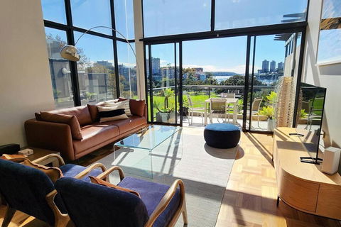 Penthouse With Private Terrace, Parking + 2 Pools - Accommodation in Brisbane 0