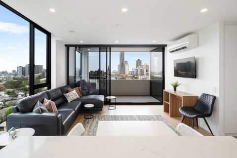 Perfect Haven In Spring Hill 2B1B And Parking - Accommodation in Brisbane 0