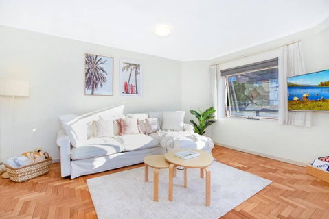 Perfect Manly Retreat, In The Heart Of Manly, Family & Couple Friendly Apartment With CAR SPOT - Accommodation in Brisbane 2