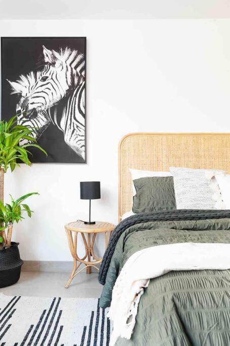 PERFECT STAY 2MIN By WALK TO THE BEACH FREE PARKING - Accommodation in Brisbane 2