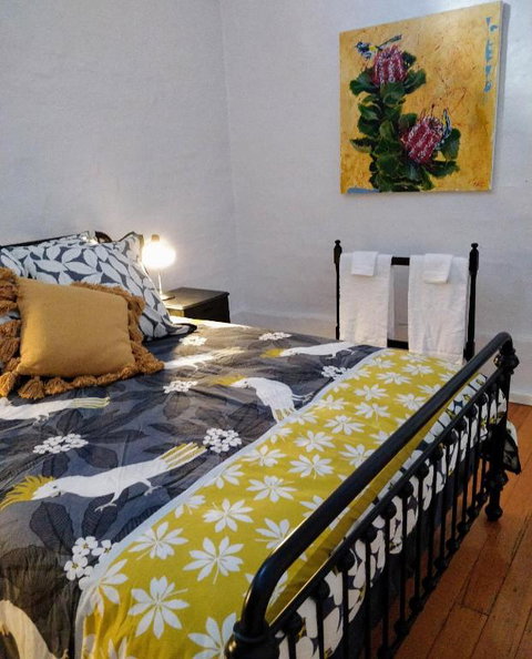 Pips On Mitchell - Beautiful Historic Apartment - Accommodation in Brisbane 0